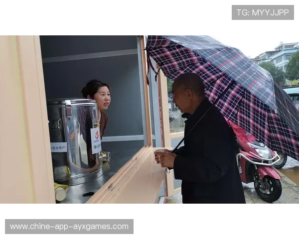 世界游泳冠军泳帽破裂仍拿金牌，网友：谁挡也挡不住