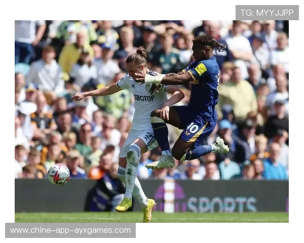 纽卡斯尔阿兰头球点射线路刁钻完成建功 纽卡斯尔阿兰头球点射线路刁钻完成建功