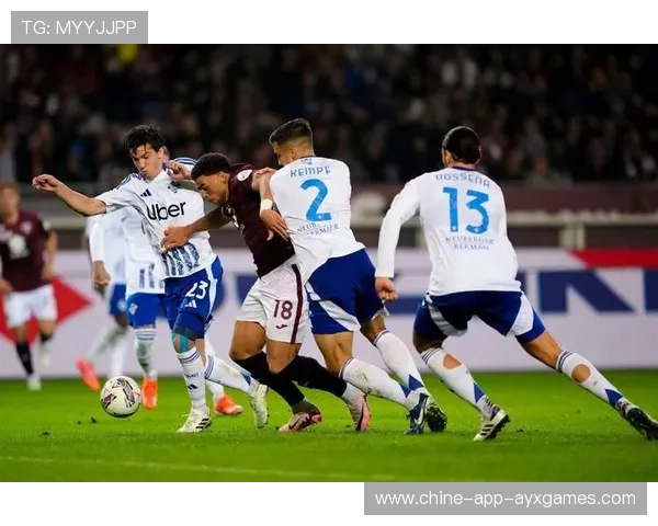 拉齐奥前场高压战术见效,意甲赛场悬念丛生 拉齐奥前场高压战术见效,意甲赛场悬念丛生