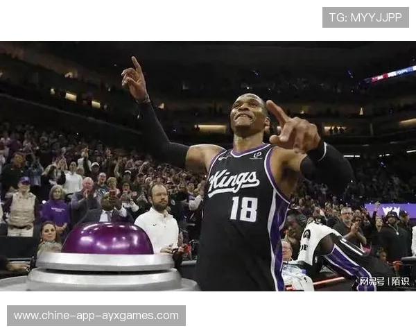 小哈达威外线连续命中,达拉斯瞬间把握大势