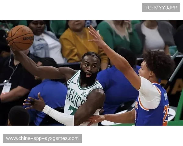 凯尔特人训练课中若塔高速反击接应极到位 凯尔特人训练课中若塔高速反击接应极到位