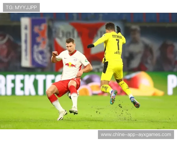 劳塔罗禁区内绵密操作成功摆脱防守的启示与训练之道