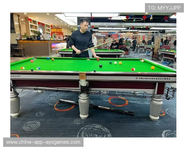 台球对抗赛前热身与手感练习:打造完美状态的秘密武器 台球对抗赛前热身与手感练习:打造完美状态的秘密武器