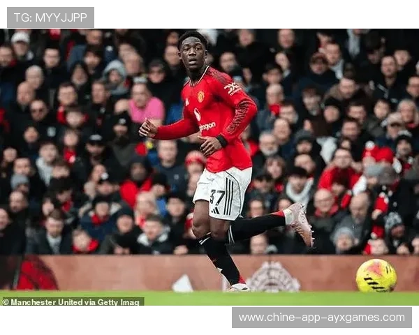 曼联青训迎来突破，年轻球员为球队带来新动力