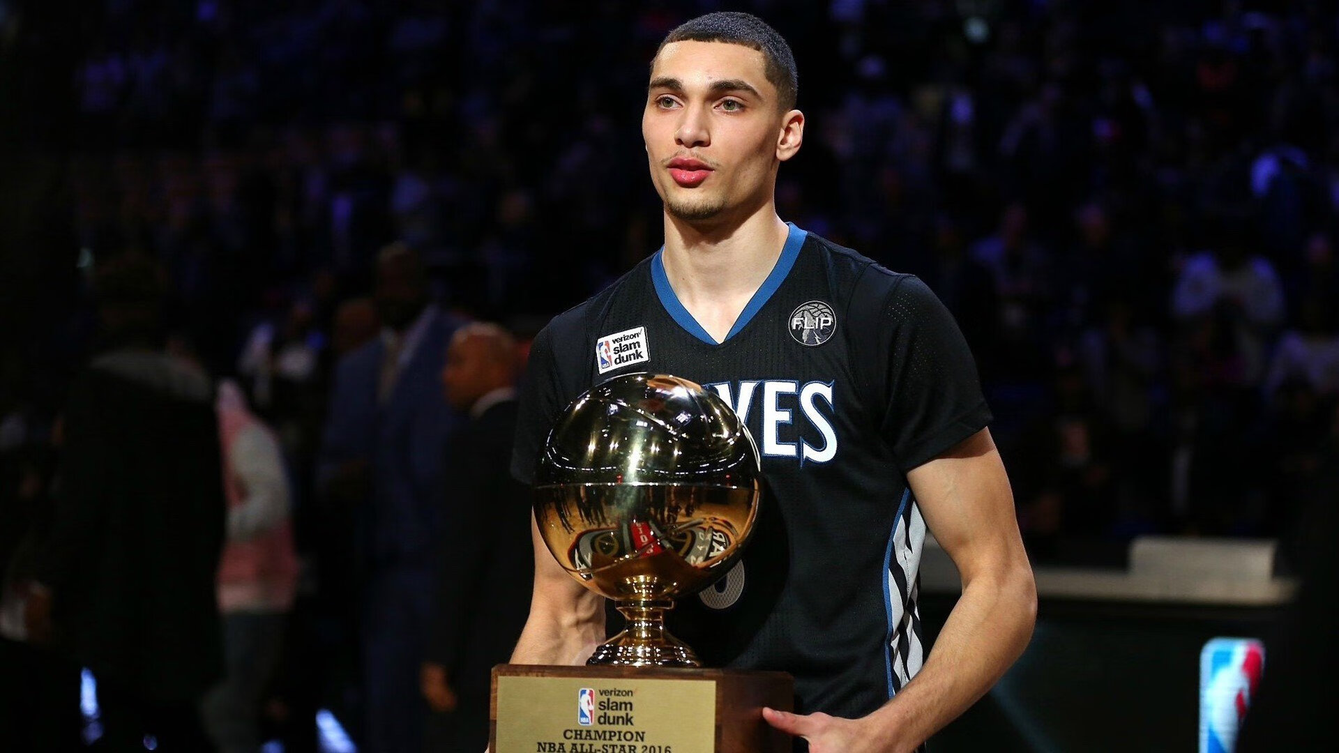 _骑士年轻球员持续发光,未来可期_,骑士球员阵容名单